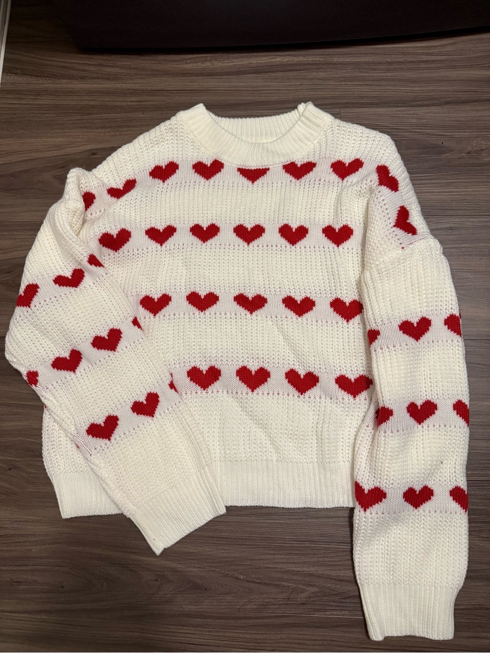 ROMWE White Chunky Knit Sweater with Red Heart Pattern size XL-NWT